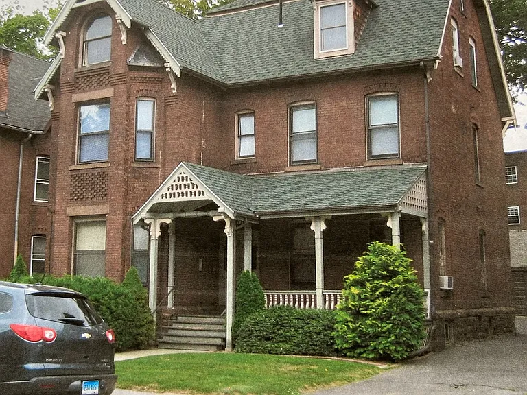 354 Laurel St #2B — Photo 15