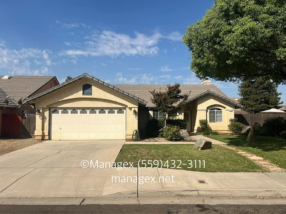 234 N Douglas Ave