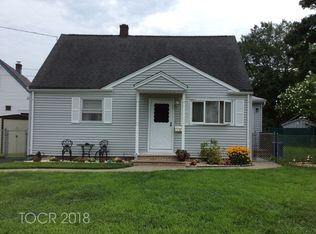 2 Margaret Ct, Wanaque, NJ 07420