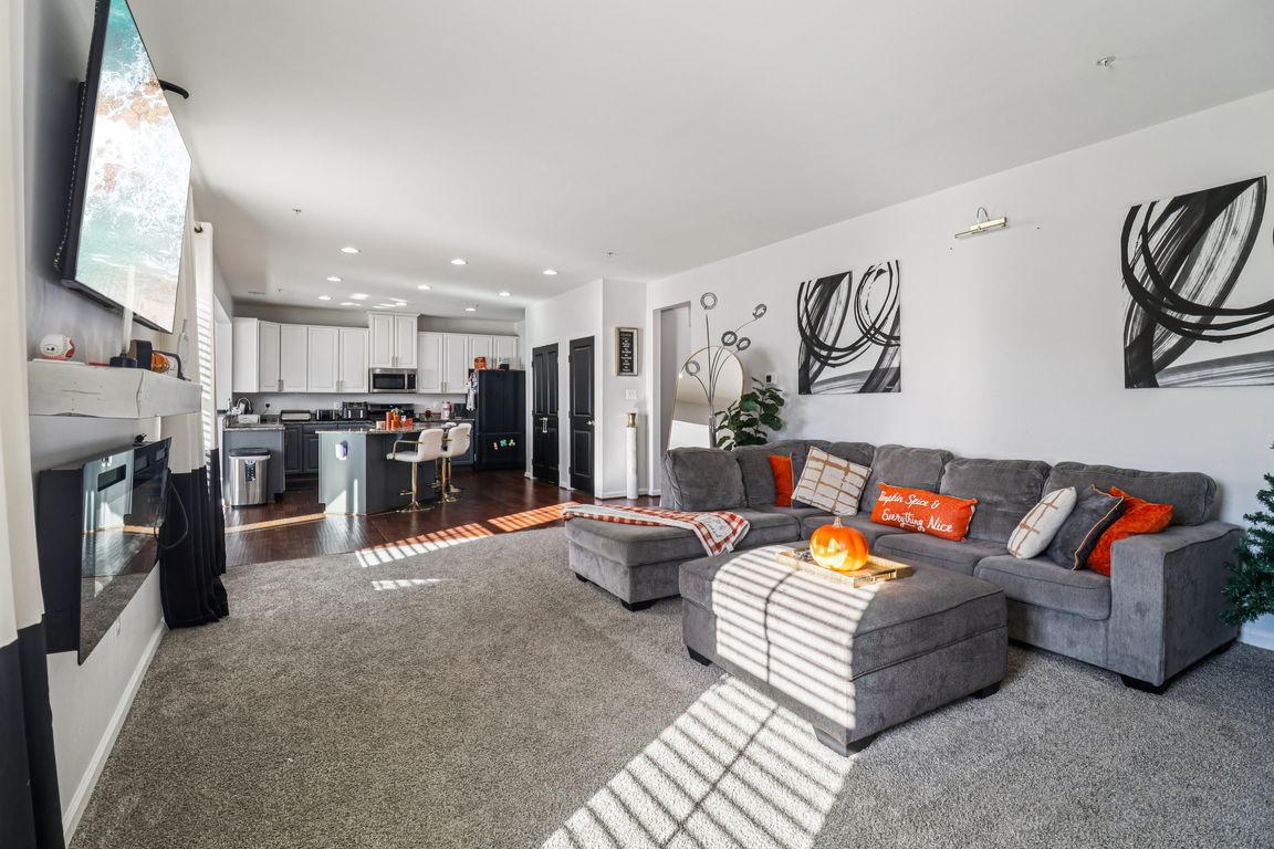 next background image