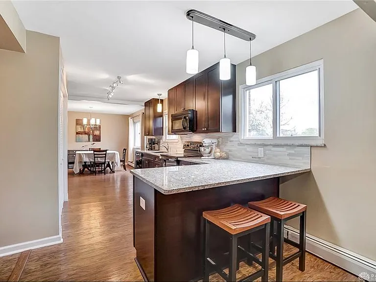 2108 N Fairfield Rd — Photo 12