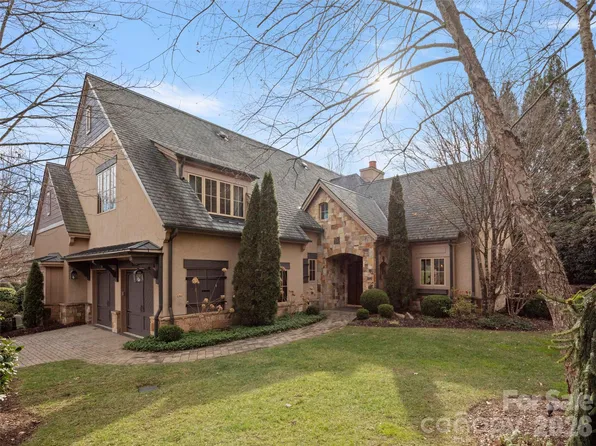 575 Walnut Valley Pkwy, Arden, NC 28704