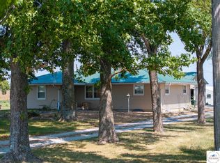 194 NW 221st Rd, Clinton, MO 64735