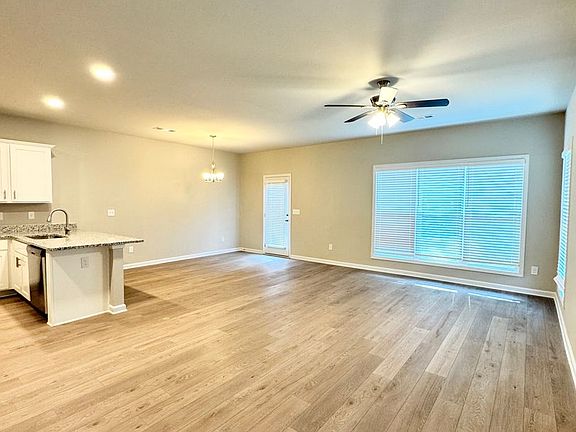 5th image of 1209 McCoy St