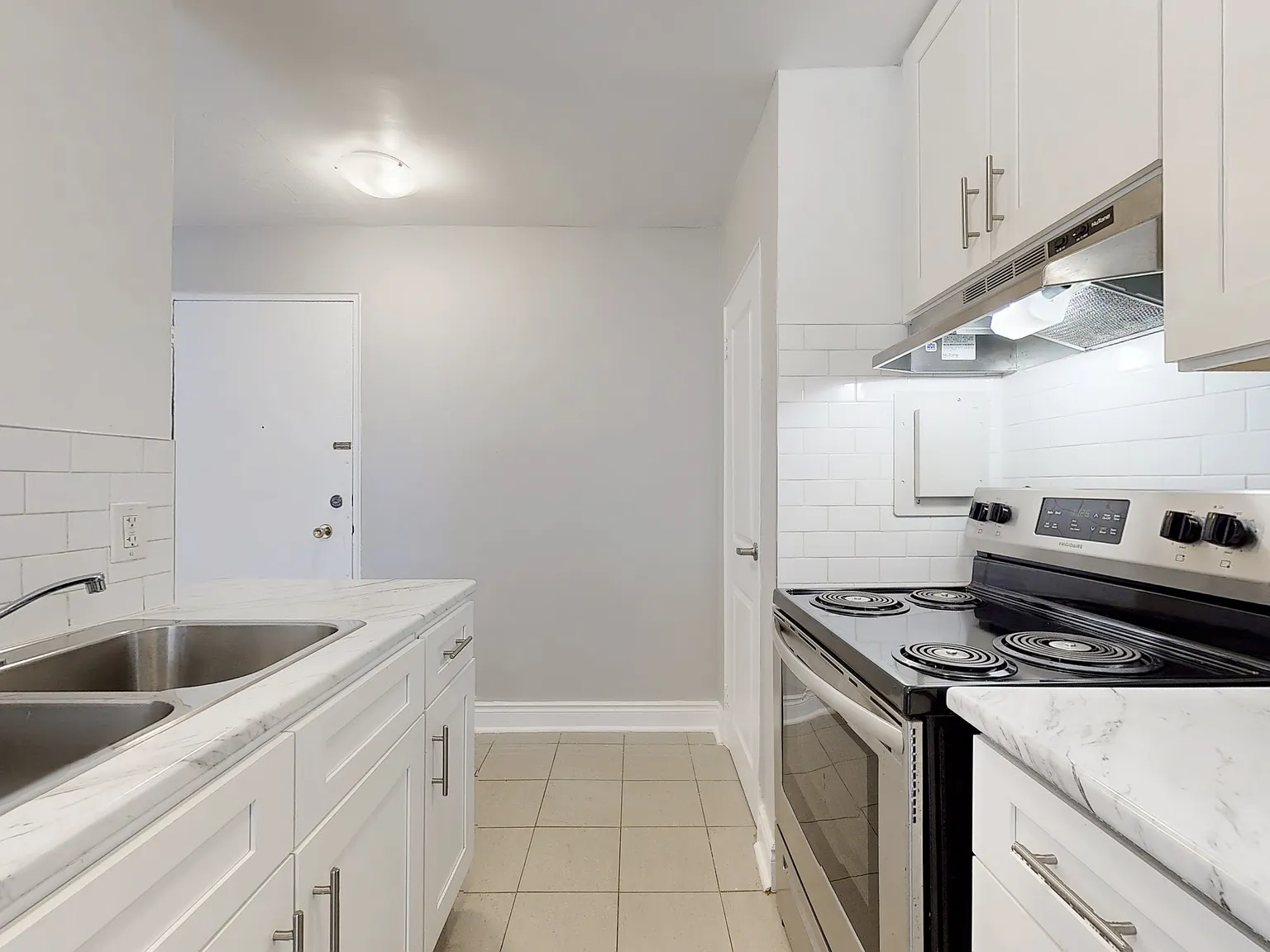 296 Grenfell Street — Photo 3