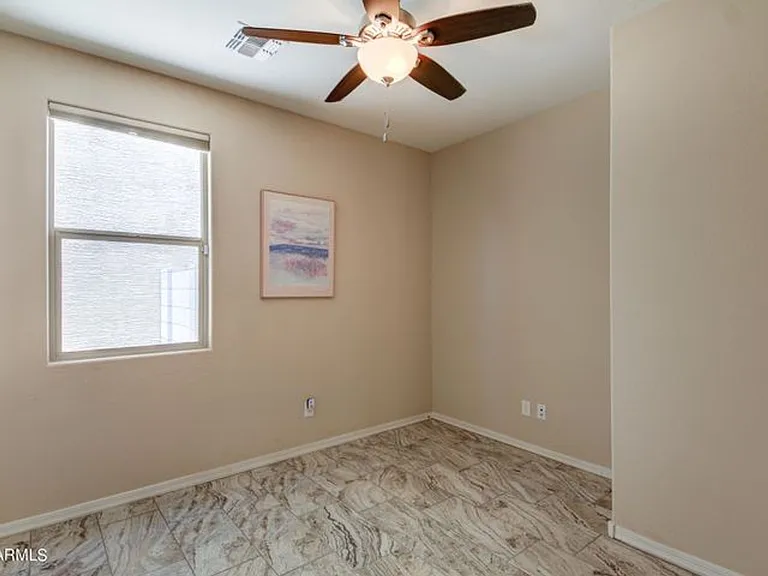 40876 W Tamara Ln — Photo 23