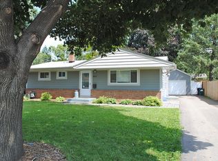 1892 Eustis St, Lauderdale, MN 55113