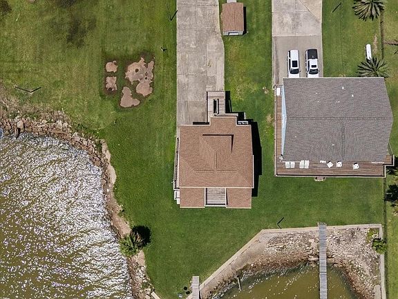 5th image of 5212 Bayside Dr