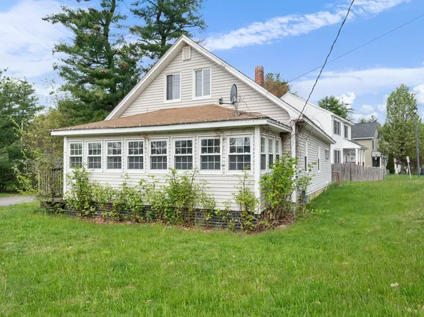 729 West Hollis Street, Nashua, NH 03062