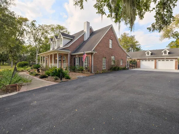 15900 Oleta Ln, Sugar Land, TX 77498