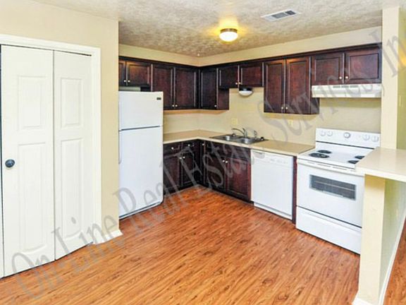 3rd image of 608 San Pedro Dr #A