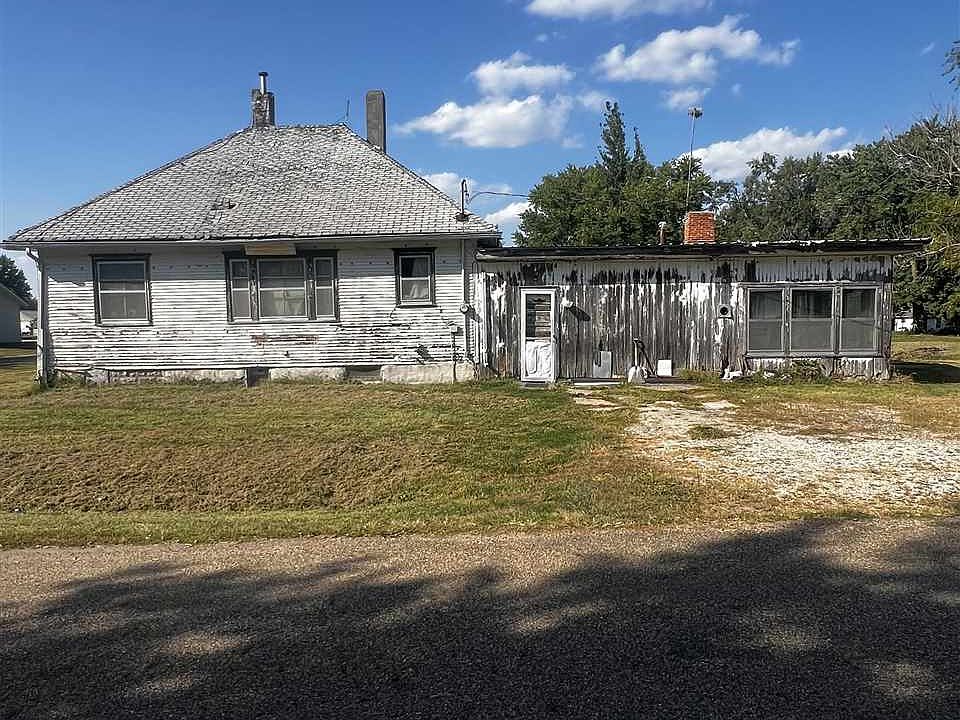 2nd image of 410 S Mechanic St