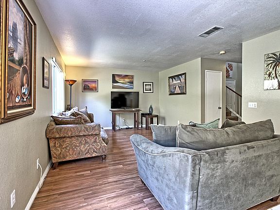 5th image of 10047 Willamette St