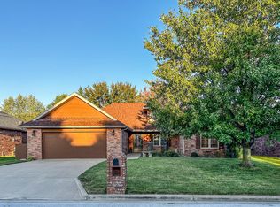 511 N Clover Ct, Nixa, MO 65714