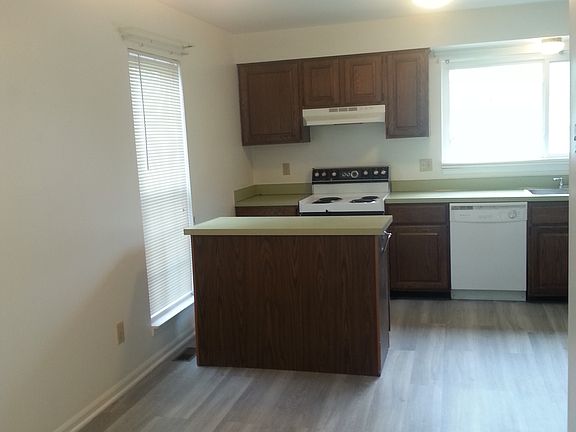 Kitchen with Breakfast Nook