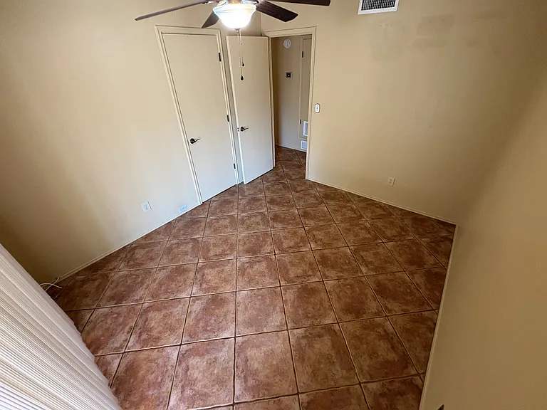 7000 N Penny Pl — Photo 37