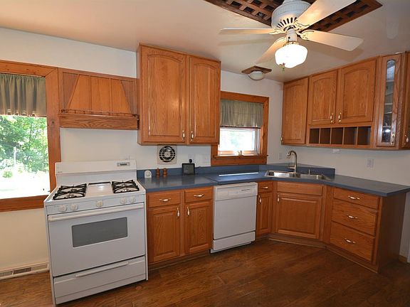 3rd image of 3060 Picwood Dr