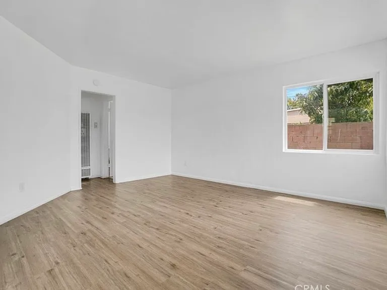 904 S Bullis Rd #D — Photo 3