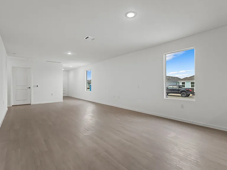 1003 Beck Ter — Photo 7