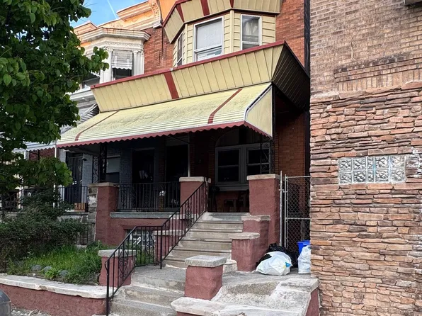 707 S 52nd St, Philadelphia, PA 19143