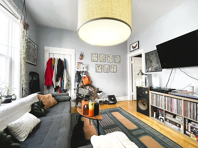 2004 W Armitage Ave #1R — Photo 4