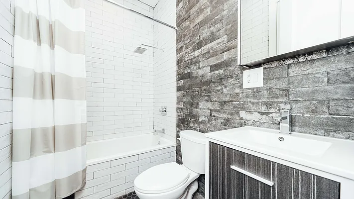 Rented by Nooklyn NYC LLC | media 17