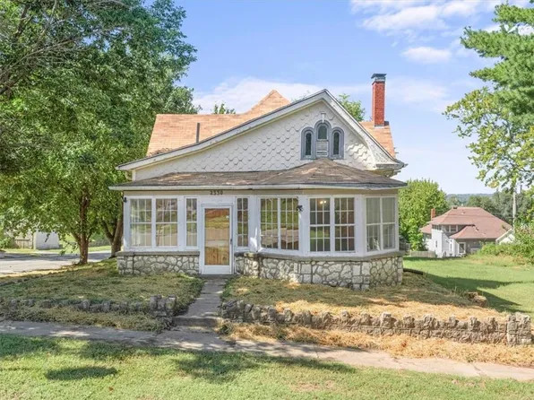 2330 S 16th St, Saint Joseph, MO 64503