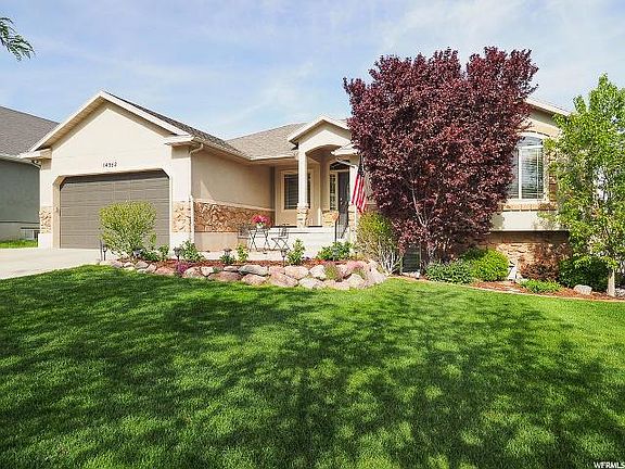 2nd image of 14352 S Fair Hope Cir