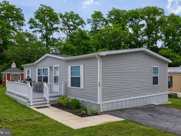 166 Weidler Ln, Lititz, PA 17543
