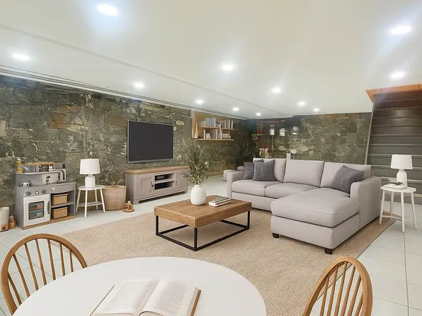 32 Greene Avenue image 5 of 5