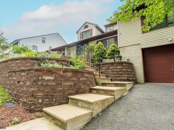 26 Livingston Ave, Dover Town, NJ 07801