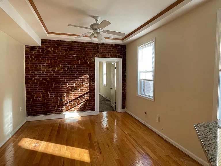 723 S Bond St #2R — Photo 5