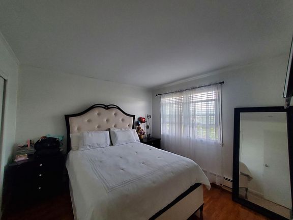 5th image of 120 Woodland Ave #1