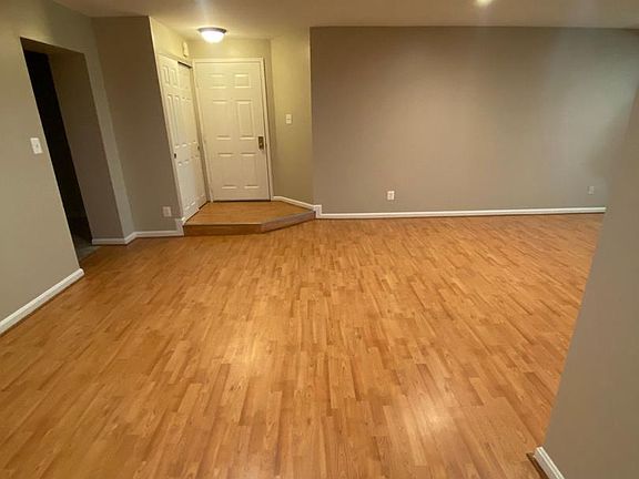 3rd image of 5914 Cove Landing Rd APT 102