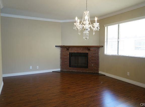 3rd image of 816 W Naomi Ave