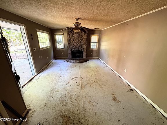 2nd image of 739 Sloop Point Road