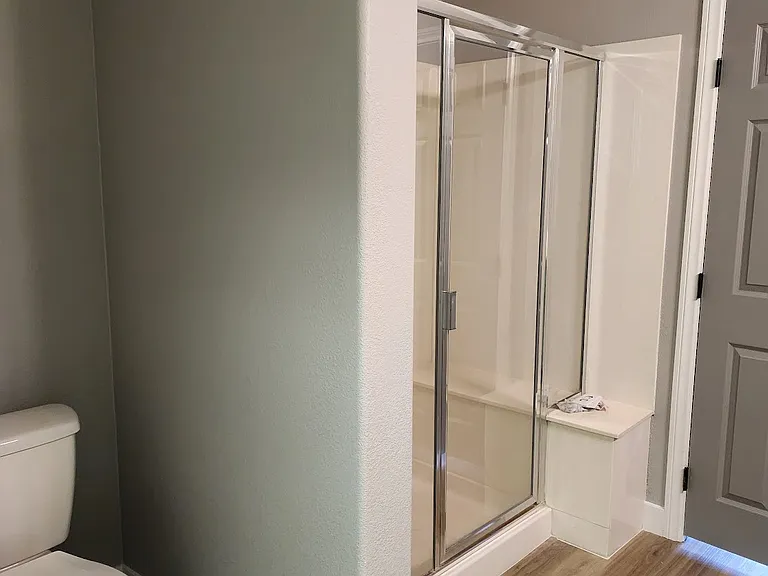 Master bathroom downstairs