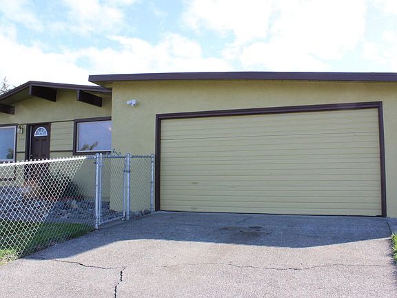 3rd image of 2144 Dartmouth Dr