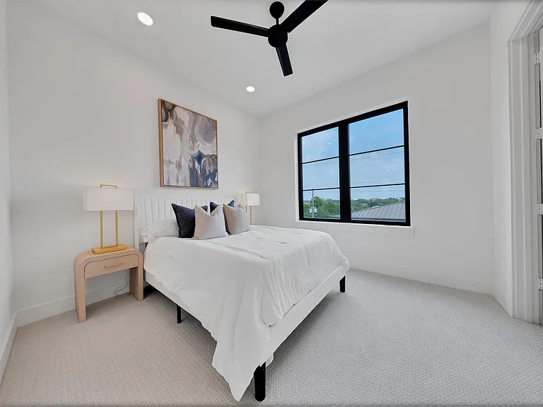 1135 Lake Pointe Pkwy — Photo 36
