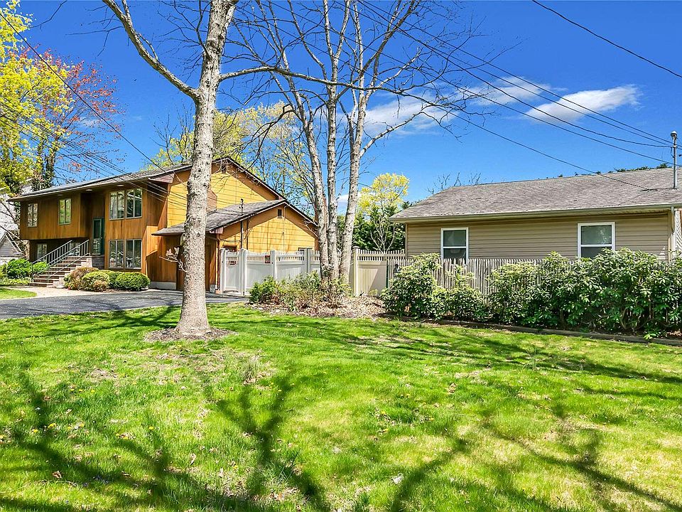 31 Brooks Ave Nesconset NY Zillow