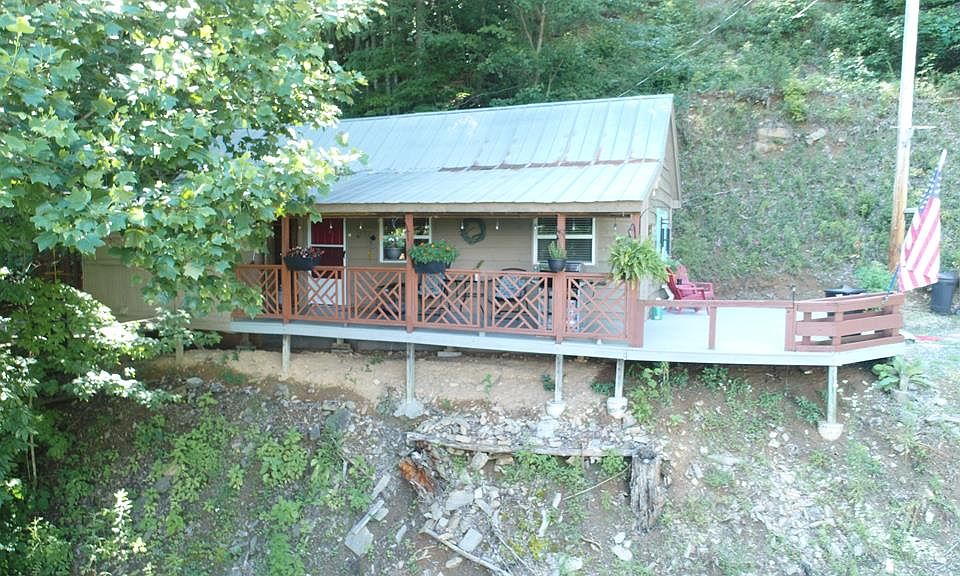 1st image of 57 Oak Ridge Ln