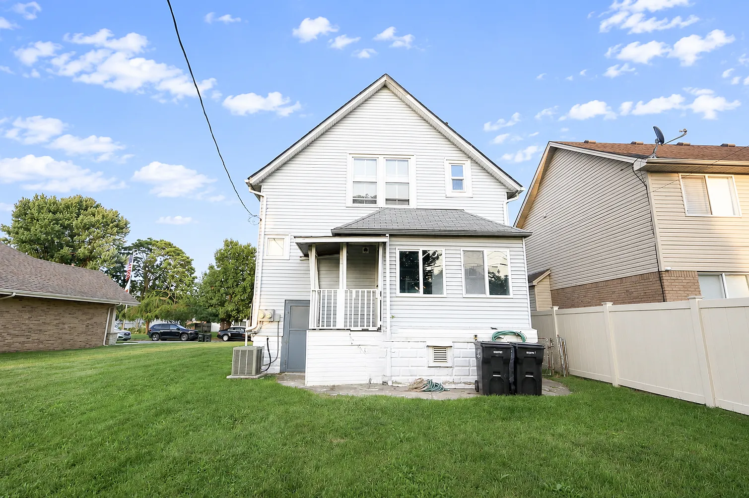 3 bed, 1152 sqft, $1,650 — Photo 3