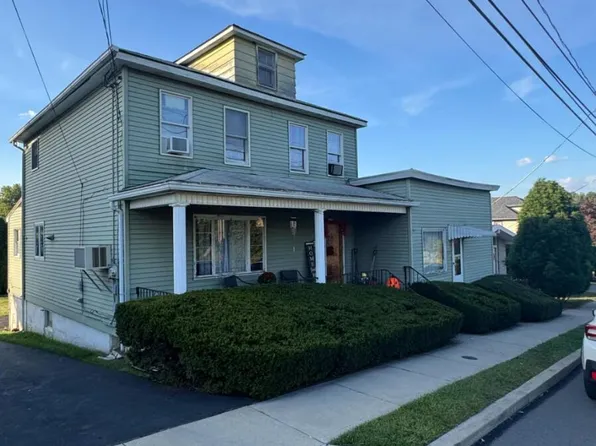 833 George St, Throop, PA 18512