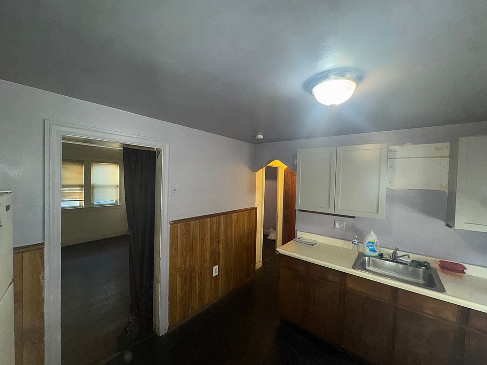 2nd image of 9324 Courville St