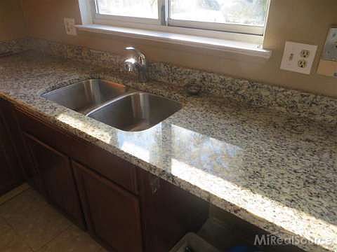 3rd image of 2447 Wenona Dr