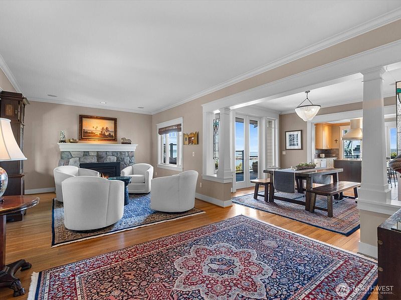 3rd image of 603 Warren Avenue