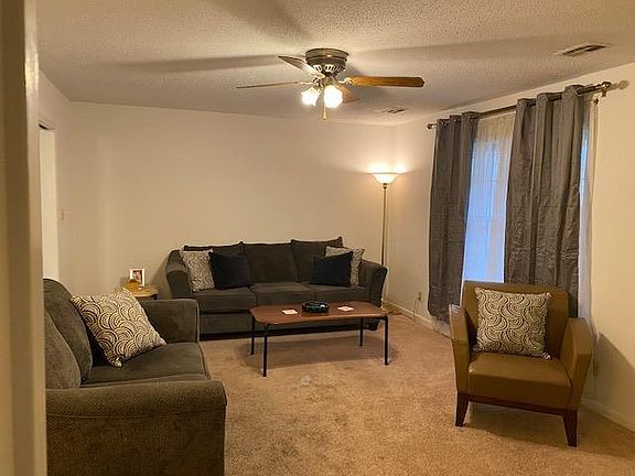 2nd image of 212 Iris St