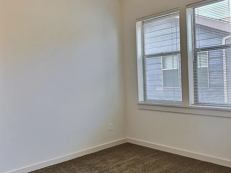 10515 Stone Ave N — Photo 13