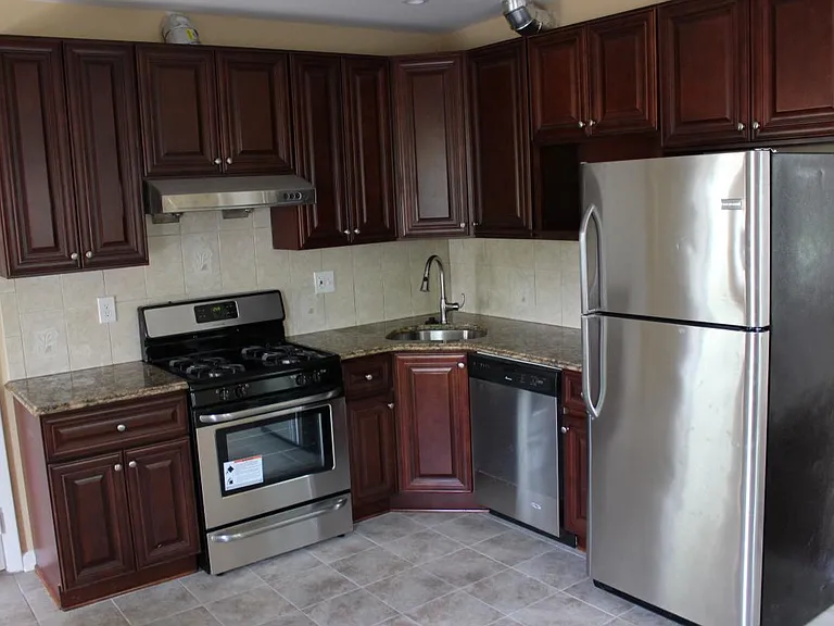 45 Lester St #SINGLE HOUSE — Photo 12