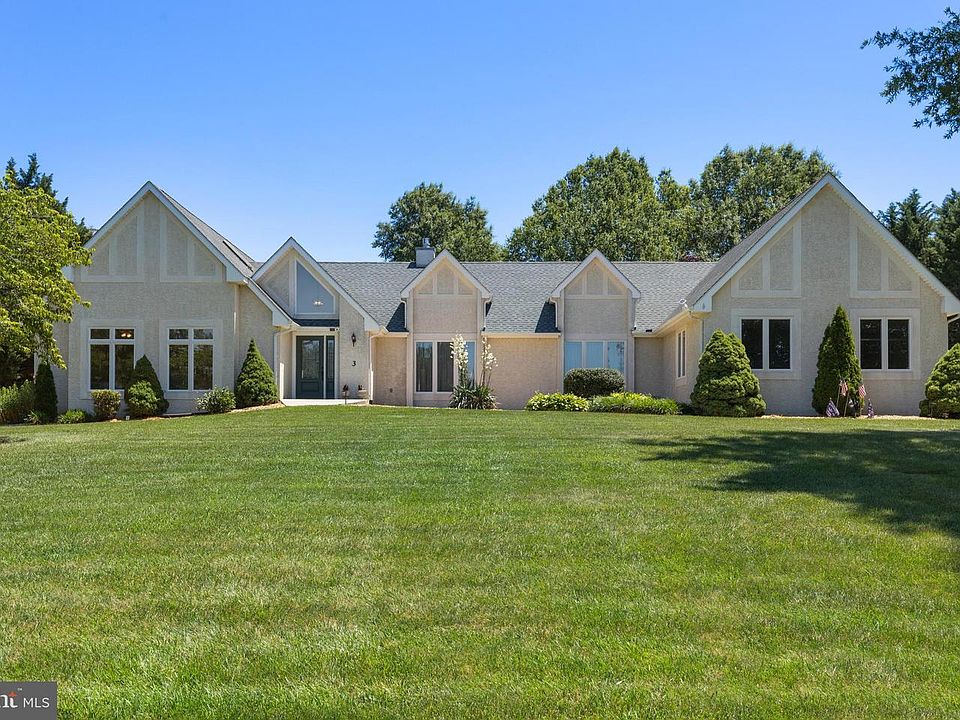 1st image of 3 Meadow Dr